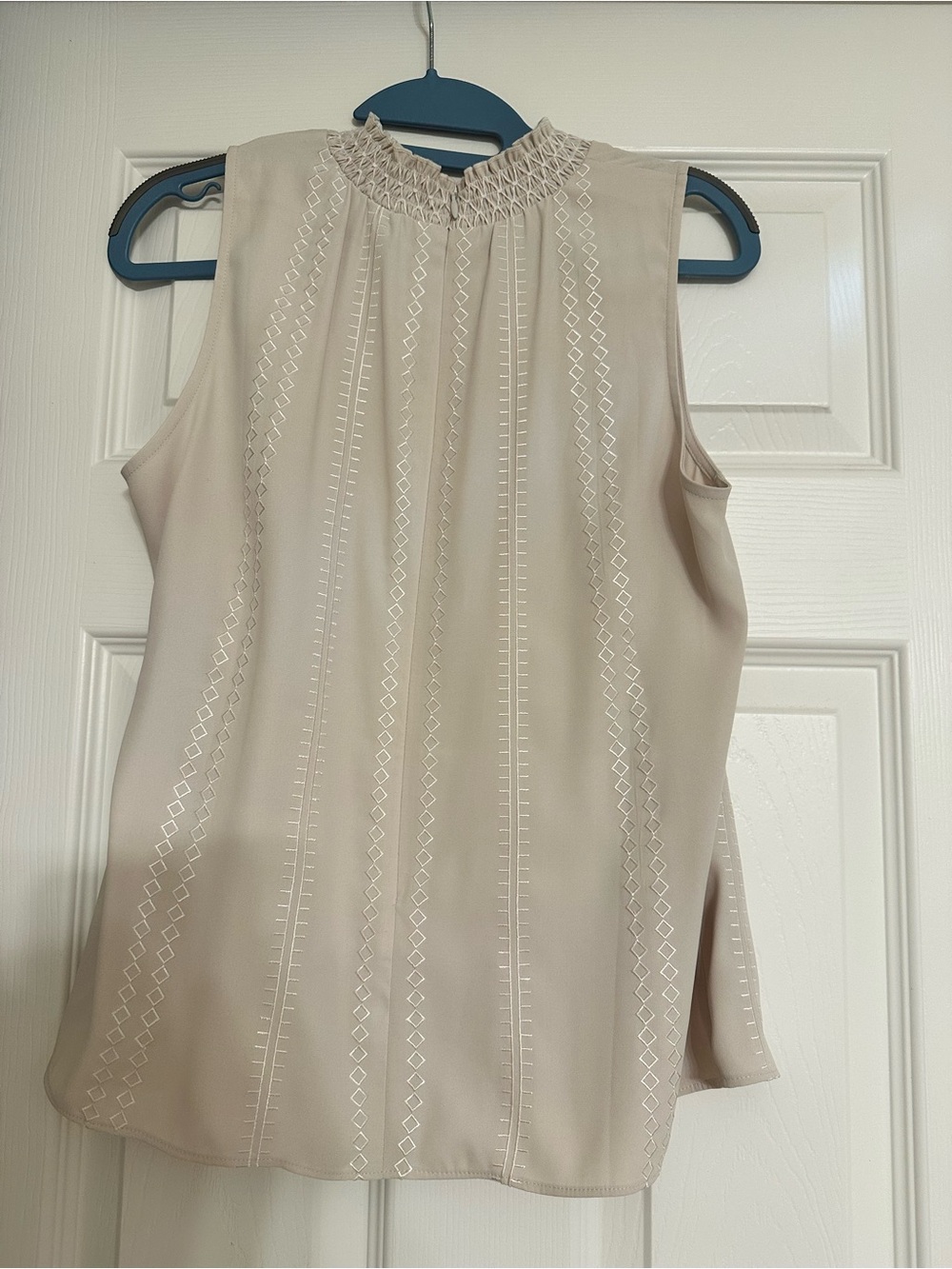 WHBM Contrast Stitch Oat Sleeveless Top Blouse 6 NWT - Picture 8 of 8